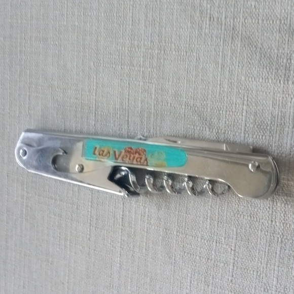 4 /$15  Las Vegas Multi Tool Bar Bottle Opener Corkscrew Dice Roulette Wheel - Picture 4 of 6